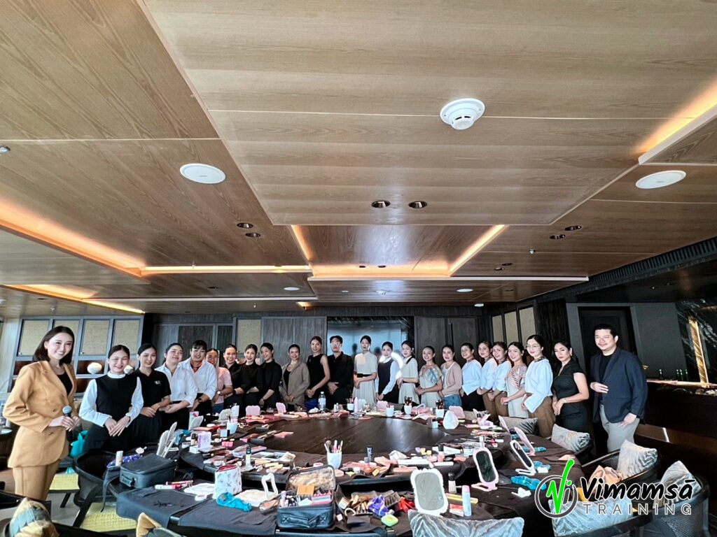 พัฒนาบุคลิกภาพและการแต่งหน้า - ทีซีซี โฮเทล แอสเสท แมนเนจเม้นท์